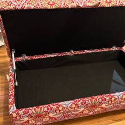 Upholstered Storagestool/Coffee Table in William Morris Strawberry Thief - thumbnail 4