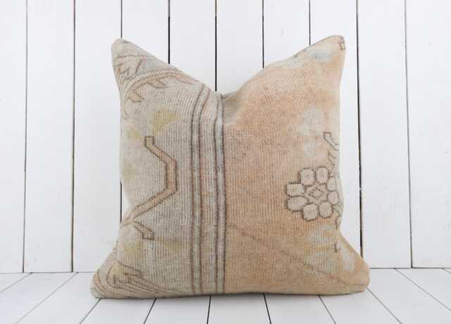 Turkish Kilim Pillow Cover Vintage Anatolian Home Decor - 20x20 Inch - image 1