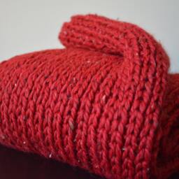 Red Knit Chunky Blanket Throw/Valentine's Gift Made Of Baby Alpaca - thumbnail 3