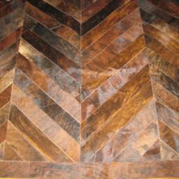Cowhide Patchwork Rug Patchwork - Big Chevron 19 - thumbnail 4