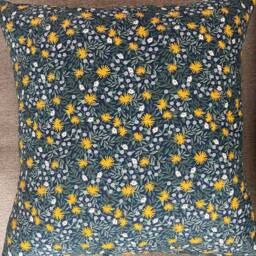 Rifle Paper Co Daisy Fields Metallic in Navy Fabric Pillow Cover - thumbnail 3