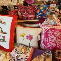 Pink Roses, Cross-stitched Decorative Pillow, Handmade - thumbnail 2