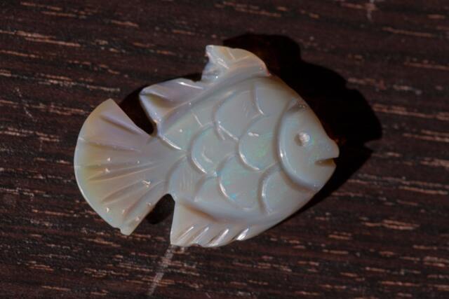 Opal Some Green Fire Fish Carving - 8.16 Cts - image 1