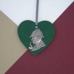 Sherlock Holmes Wooden Heart Christmas Decoration - Bauble Book Lover Gift Author - thumbnail 3