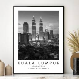 Kuala Lumpur Print Petronas Towers Skyline, Malaysia Wall Art - thumbnail 2