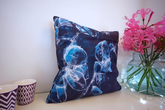 Floral Leaves Pattern Cushion - Pretty Cushion Floral Navy Fusion Blue Patterned