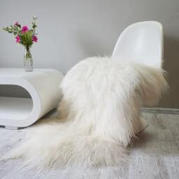 "Giant White Iceland Sheepskin Throw Rug - 50""x 30" - thumbnail 3