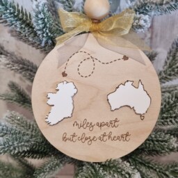 Long Distance Christmas Ornament Australia Family Gift, Maple & Acrylic - thumbnail 3