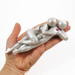Heart Beat Clay Sculpture Cuddling Lovers Gift - thumbnail 4