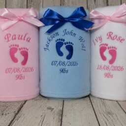 Personalised Baby Blanket Embroidered Footprints Name Date Weight Newborn Gift - thumbnail 2