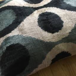 Black Velvet Ikat Lumbar Pillow Cover Traditional Handwoven Uzbek Silk Fabric - thumbnail 4