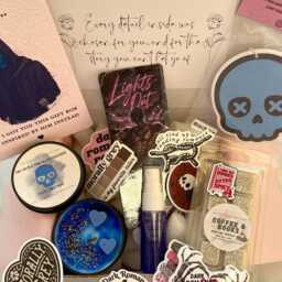 Lights Out Gift Box - Josh Hammond Set Bookish Candle Navessa Allen Book Boyfriend Dark Romance Booktok - thumbnail 4
