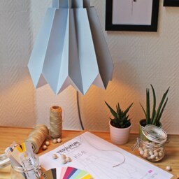 Diy Origami Lampshade in Light Grey Paper - thumbnail 3