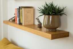 Solid Oak Straight Edge Floating Shelf - Single Board Handmade in UK Minimal Modern Wall Heavy-Duty Concealed Brackets