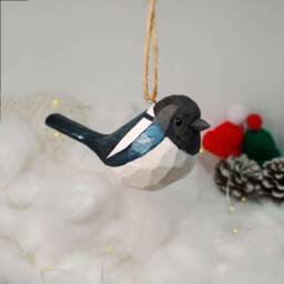 Hand-Carved Wooden Magpie Christmas Ornament Woodland Bird Decor - thumbnail 3