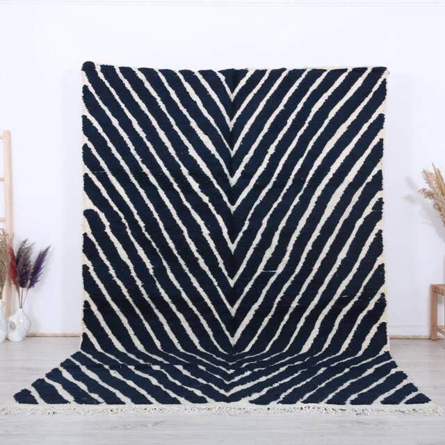 Moroccan Rug, 6x10 Ft Beni Ouarain Rug, Fabulous White & Black Carpet - image 1