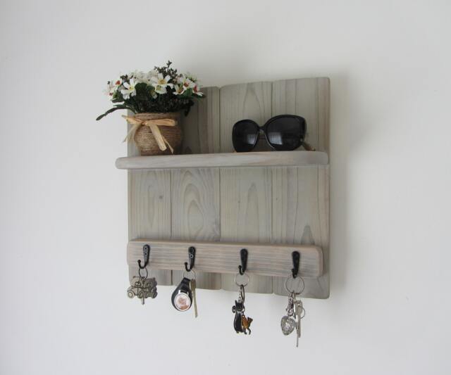 Rustic Reclaimed Wood Chalk Grey/French 4 Hook Key Holder With Shelf - image 1