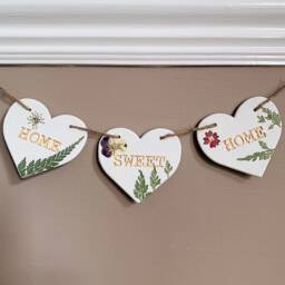 Pressed Flower Floral Heart Bunting, Boho Wall Hanging - Rustic New Home Decor - Botanical Clay Art - thumbnail 3