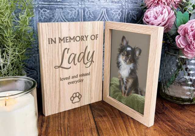 Pet Loss Remembrance Personalised , Memorial Picture -Photo Frame Any Animal - Cat Dog Horse -Rabbit Etc... Engraved Oak Book Style