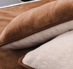 Pack Of 2 Merino Wool Bed Pillows Luxury Zipped Cover - thumbnail 2