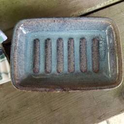 Handmade Ceramic Soap Dish Raised Center Holder - thumbnail 3