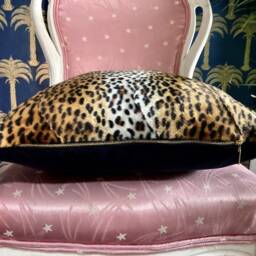 Velvet Tiger Sequin Pillow, Gold Zip & Tassels, Cheetah Back - thumbnail 3