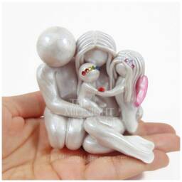 Custom Family Of 4 Clay Sculpture Pregnancy & Infant Loss Sympathy Gift - thumbnail 4
