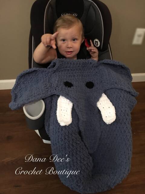 Baby Elephant Car Seat Blanket Pattern - image 1