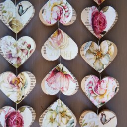 Modern Valentine, Valentine Home Decor, Wall Mantle, Traditional Valentine, Valentine Garland - thumbnail 3