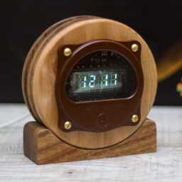Vfd Ice Clock On Vacuum Fluorescent Display Ivl2-7/5. Mid Century Design. Usb Supply - thumbnail 1