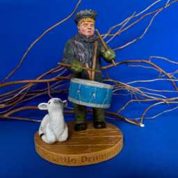 Little Drummer Boy Wood Sculpture, Hand-Carved Christmas Collectible - thumbnail 2