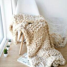 Chunky Knit Blanket. Luxury Bed Runner. Giant Cream Throw. Merino Wool Rug - thumbnail 2