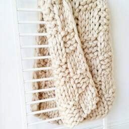 Chunky Knit Blanket. Luxury Bed Runner. Giant Cream Throw. Merino Wool Rug - thumbnail 3