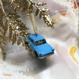 Ford Anglia Ornament - thumbnail 2