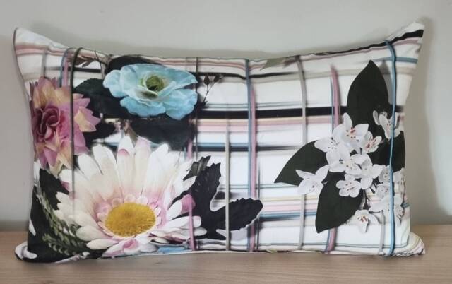 Designers Guild Christian Lacroix Veranda Jour & Omega Velvet Cushion Cover 55x35 cm - image 1