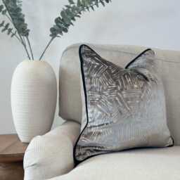 Modern Grey Cushion Cover - Luxury Velvet Pillow Decor - Trinity - thumbnail 2