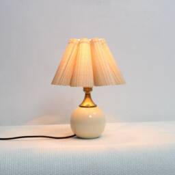 Handmade Scallop Khaki Fabric Table Lamp With Ceramic Base For Home Decor-46# - thumbnail 4