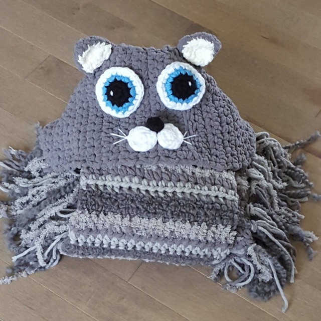 Crochet Hooded Cat Blanket Bulky Chunky For Kids Throw Pillow Soft Blanky Handmade - image 1