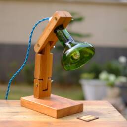 Repurposed Amber Whiskey Bottle & Wood Table Lamp Light With UK - North American Eu Plug - 110- 240V - thumbnail 3