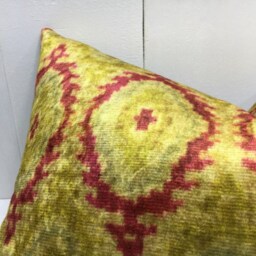 Handwoven Silk Ikat Pillow Cover, Velvet Replica - 16x24 - thumbnail 3