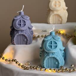 Christmas House Candle Handmade Soy Wax Festive Decor - thumbnail 2