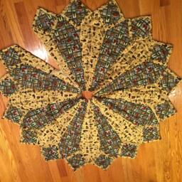Large Quilted Christmas Tree Skirt Noah's Ark Animals, 66 Inch - thumbnail 3