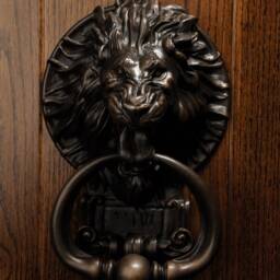 Lion Door Knocker - thumbnail 2