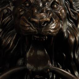 Lion Door Knocker - thumbnail 3