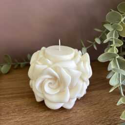 Rose Soy Wax Candle Floral Bouquet Sculpture, Fragranced Candle Gift - thumbnail 2