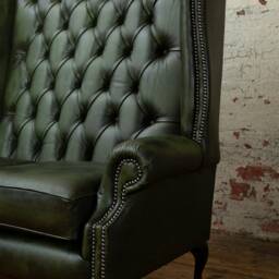 British Handmade 2 Seater Antique Green Leather High Back Chesterfield Sofa - Reflex Foam Cushion Seat - thumbnail 3
