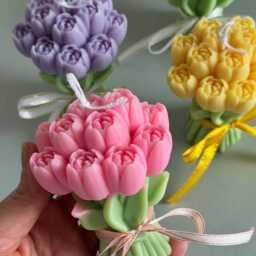 Tulip Bouquet Candle- Scented Decorative Soy Wax Candle -Gift For Her -Birthday Gift- Home Decor- Flower Candle -Mother's Day - thumbnail 4