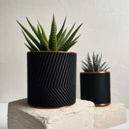Indoor Planter - Patterned Pot Black & Copper House Plants - thumbnail 2