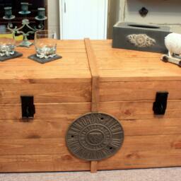 Large Vintage Wooden Chest Trunk Rustic Storage Blanket Box Coffee Table - thumbnail 3