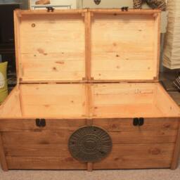 Large Vintage Wooden Chest Trunk Rustic Storage Blanket Box Coffee Table - thumbnail 2